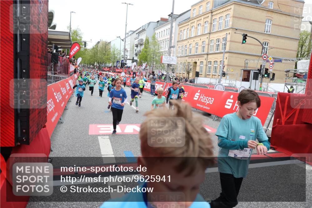 25.04.2026 - Das Zehntel Strokosch-Dieckow http://msf.ph/oto/9625941 25.04.2026 10:59:16 Ziel 5185, 5212, 5341, 5366, 5373, 5532, 5556, 5691, 5694, 5731, 5750, 5757, 5850, 5862, 5938, 5987, 6319, 6347, 6356, 6367, 6723, 6809, 6843, 6860, 7144, 7230, 7236, 7356, 7520, 7613 meine-sportfotos.de