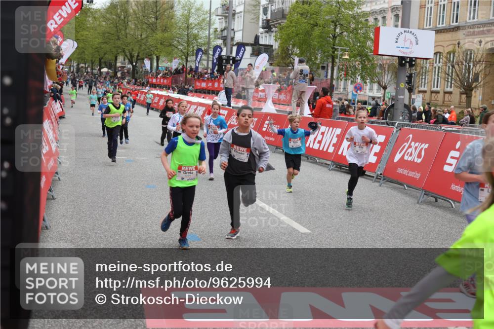 25.04.2026 - Das Zehntel Strokosch-Dieckow http://msf.ph/oto/9625994 25.04.2026 10:52:43 Ziel 5067, 6064, 6136, 6250, 6426, 7252, 7603, 7721, 7897, 7957, 7963, 8044, 8050 meine-sportfotos.de
