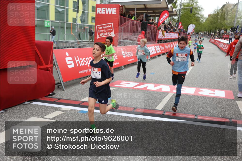 25.04.2026 - Das Zehntel Strokosch-Dieckow http://msf.ph/oto/9626001 25.04.2026 10:49:04 Ziel 5454, 6323, 6685, 6889, 7315, 7549, 7696 meine-sportfotos.de