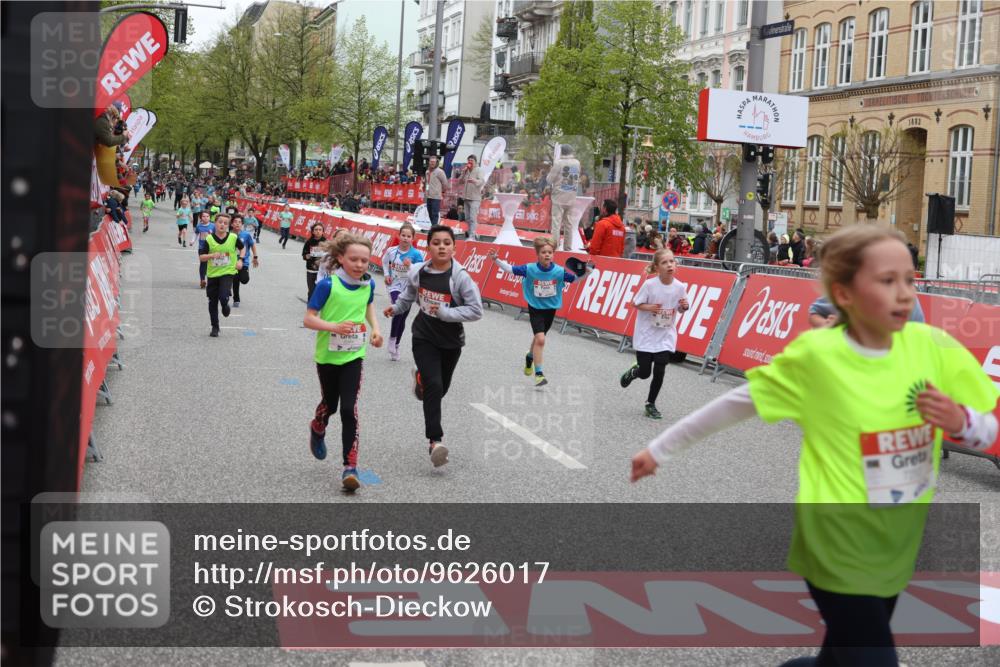 25.04.2026 - Das Zehntel Strokosch-Dieckow http://msf.ph/oto/9626017 25.04.2026 10:52:43 Ziel 5067, 6064, 6136, 6250, 6426, 7252, 7603, 7721, 7897, 7957, 7963, 8044, 8050 meine-sportfotos.de