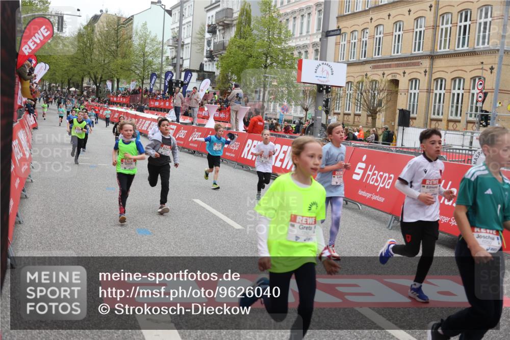 25.04.2026 - Das Zehntel Strokosch-Dieckow http://msf.ph/oto/9626040 25.04.2026 10:52:43 Ziel 5067, 6064, 6136, 6250, 6426, 7252, 7603, 7721, 7897, 7957, 7963, 8044, 8050 meine-sportfotos.de