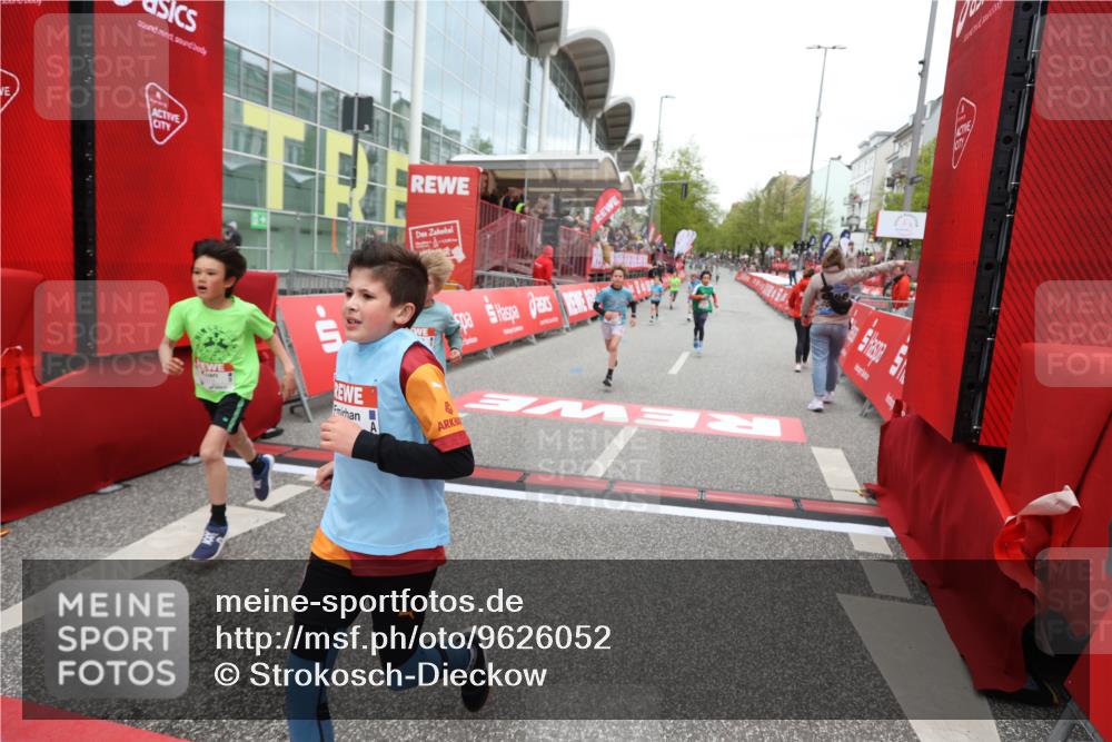 25.04.2026 - Das Zehntel Strokosch-Dieckow http://msf.ph/oto/9626052 25.04.2026 10:49:05 Ziel 5454, 5905, 6323, 6685, 6889, 7315, 7549, 7696 meine-sportfotos.de
