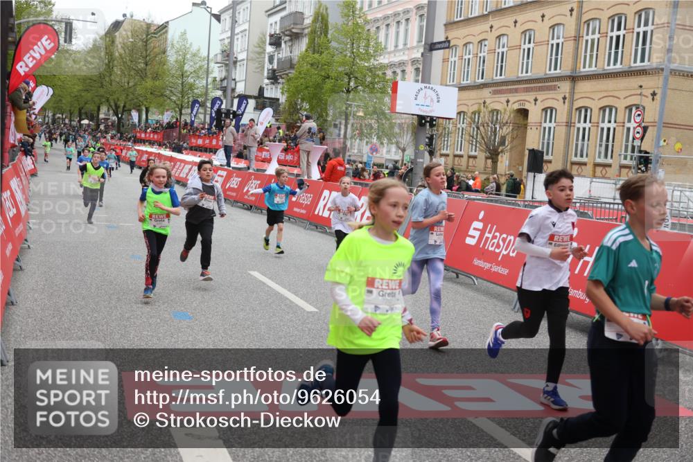 25.04.2026 - Das Zehntel Strokosch-Dieckow http://msf.ph/oto/9626054 25.04.2026 10:52:43 Ziel 5067, 6064, 6136, 6250, 6426, 7252, 7603, 7721, 7897, 7957, 7963, 8044, 8050 meine-sportfotos.de
