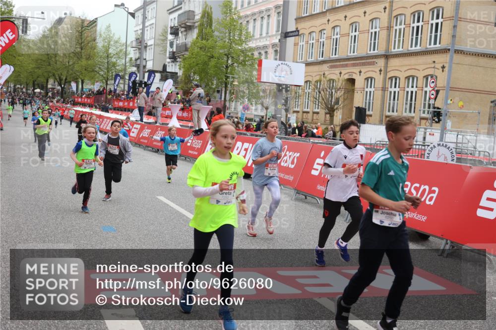 25.04.2026 - Das Zehntel Strokosch-Dieckow http://msf.ph/oto/9626080 25.04.2026 10:52:43 Ziel 5067, 6064, 6136, 6250, 6426, 7252, 7603, 7721, 7897, 7957, 7963, 8044, 8050 meine-sportfotos.de