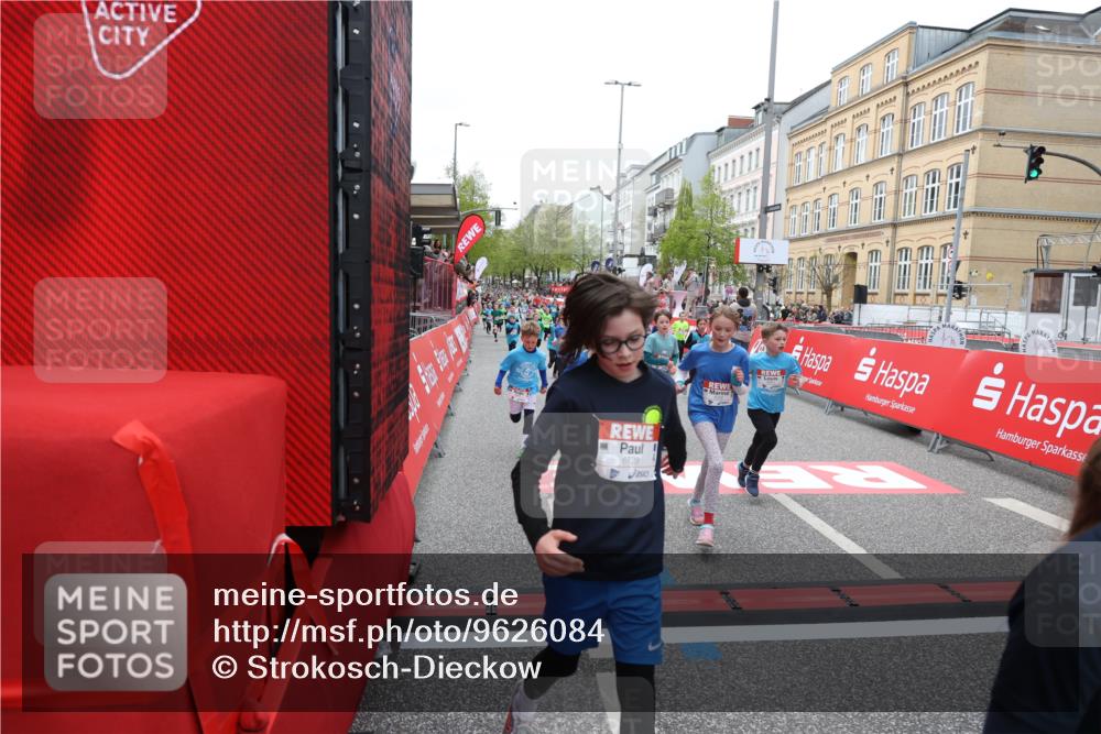 25.04.2026 - Das Zehntel Strokosch-Dieckow http://msf.ph/oto/9626084 25.04.2026 10:59:14 Ziel 5153, 5185, 5212, 5366, 5532, 5556, 5609, 5731, 5757, 5850, 5862, 5938, 6347, 6356, 6367, 6576, 6600, 6723, 6802, 6809, 6843, 6860, 7144, 7301, 7318, 7356, 7417, 7520, 7565, 7613, 7673, 7677 meine-sportfotos.de
