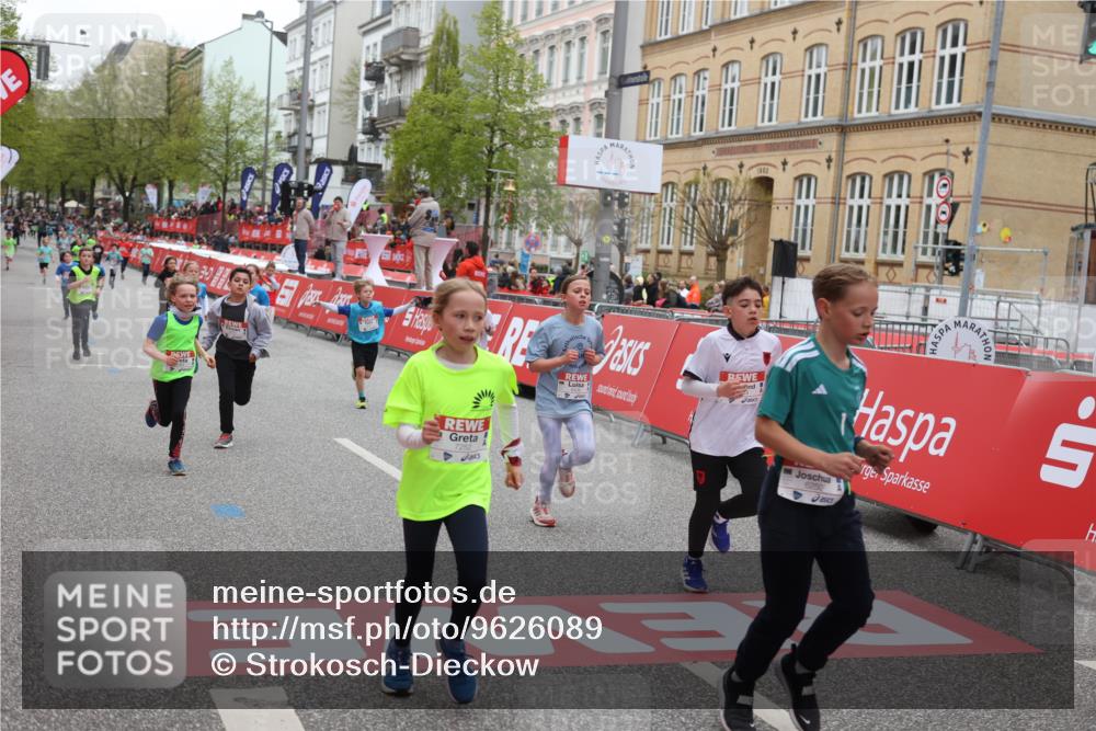 25.04.2026 - Das Zehntel Strokosch-Dieckow http://msf.ph/oto/9626089 25.04.2026 10:52:43 Ziel 5067, 6064, 6136, 6250, 6426, 7252, 7603, 7721, 7897, 7957, 7963, 8044, 8050 meine-sportfotos.de