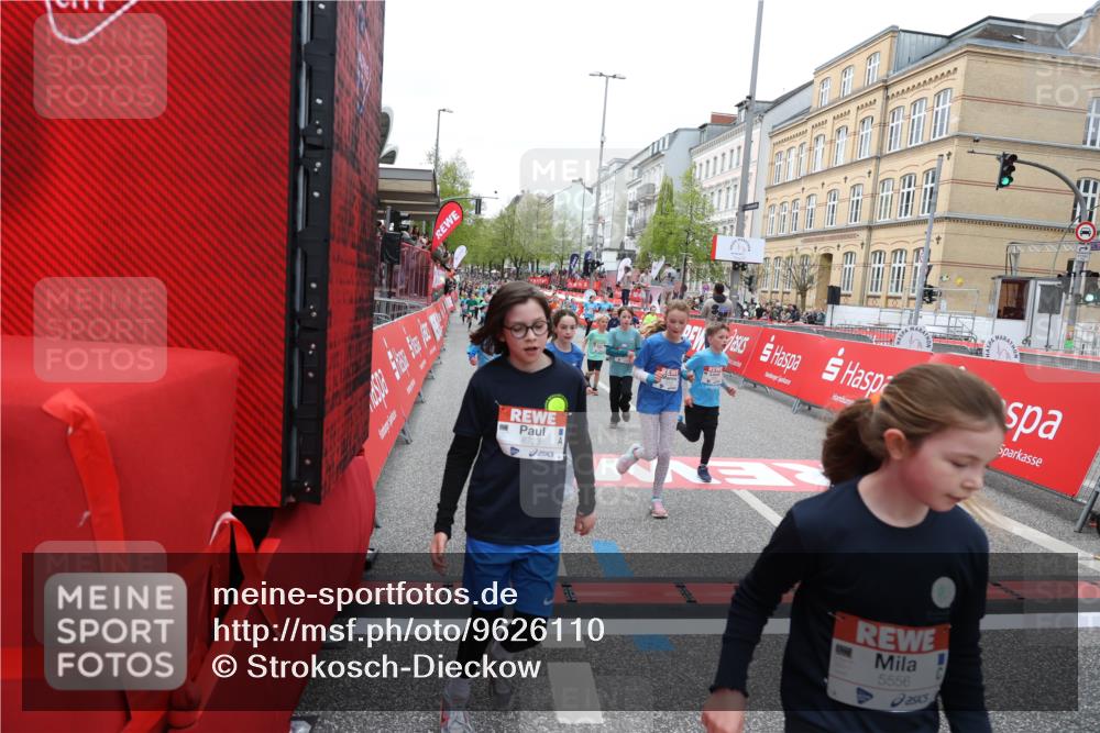 25.04.2026 - Das Zehntel Strokosch-Dieckow http://msf.ph/oto/9626110 25.04.2026 10:59:14 Ziel 5153, 5185, 5212, 5366, 5532, 5556, 5609, 5731, 5757, 5850, 5862, 5938, 6347, 6356, 6367, 6576, 6600, 6723, 6802, 6809, 6843, 6860, 7144, 7301, 7318, 7356, 7417, 7520, 7565, 7613, 7673, 7677 meine-sportfotos.de