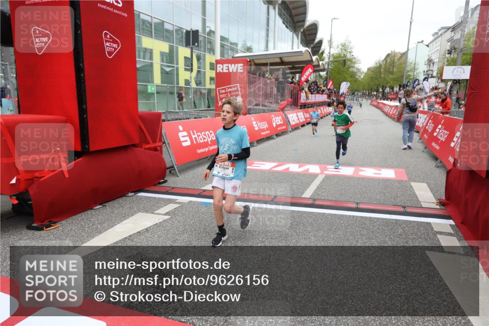 25.04.2026 - Das Zehntel Strokosch-Dieckow http://msf.ph/oto/9626156 25.04.2026 10:49:07 Ziel 5905, 6685, 6889, 6906, 7315, 7549, 7696, 7738 meine-sportfotos.de