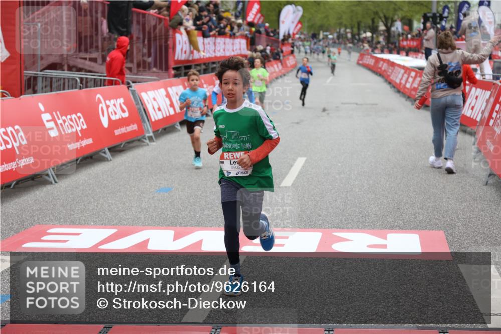 25.04.2026 - Das Zehntel Strokosch-Dieckow http://msf.ph/oto/9626164 25.04.2026 10:49:07 Ziel 5905, 6685, 6889, 6906, 7315, 7549, 7696, 7738 meine-sportfotos.de