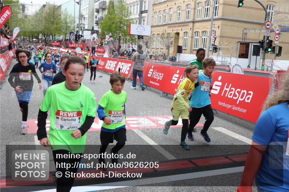 25.04.2026 - Das Zehntel Strokosch-Dieckow http://msf.ph/oto/9626205 25.04.2026 10:59:13 Ziel 5153, 5185, 5212, 5366, 5532, 5556, 5609, 5731, 5757, 5850, 5862, 6347, 6356, 6367, 6576, 6600, 6723, 6741, 6802, 6809, 6843, 6860, 7144, 7301, 7318, 7356, 7414, 7417, 7520, 7565, 7613, 7673, 7677 meine-sportfotos.de
