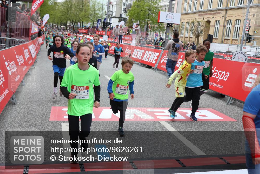 25.04.2026 - Das Zehntel Strokosch-Dieckow http://msf.ph/oto/9626261 25.04.2026 10:59:12 Ziel 5153, 5159, 5185, 5212, 5366, 5532, 5556, 5568, 5609, 5731, 5757, 5850, 5862, 6347, 6356, 6367, 6576, 6600, 6723, 6741, 6802, 6843, 6860, 7144, 7301, 7318, 7356, 7414, 7417, 7520, 7565, 7673, 7677 meine-sportfotos.de