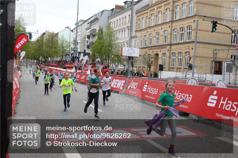 25.04.2026 - Das Zehntel Strokosch-Dieckow http://msf.ph/oto/9626262 25.04.2026 10:52:41 Ziel 6078, 6136, 6250, 6424, 7208, 7252, 7300, 7603, 7700, 7721, 7897, 7957, 7963, 8044 meine-sportfotos.de