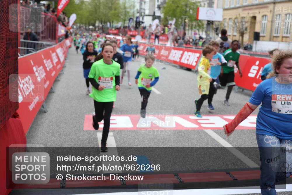 25.04.2026 - Das Zehntel Strokosch-Dieckow http://msf.ph/oto/9626296 25.04.2026 10:59:12 Ziel 5153, 5159, 5185, 5212, 5366, 5532, 5556, 5568, 5609, 5731, 5757, 5850, 5862, 6347, 6356, 6367, 6576, 6600, 6723, 6741, 6802, 6843, 6860, 7144, 7301, 7318, 7356, 7414, 7417, 7520, 7565, 7673, 7677 meine-sportfotos.de