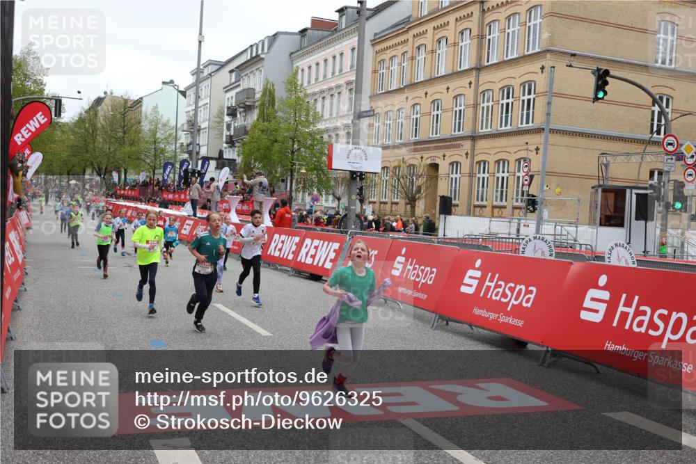 25.04.2026 - Das Zehntel Strokosch-Dieckow http://msf.ph/oto/9626325 25.04.2026 10:52:41 Ziel 6078, 6136, 6250, 6424, 7208, 7252, 7300, 7603, 7700, 7721, 7897, 7957, 7963, 8044 meine-sportfotos.de