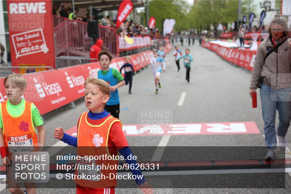 25.04.2026 - Das Zehntel Strokosch-Dieckow http://msf.ph/oto/9626331 25.04.2026 10:49:34 Ziel 5425, 6104, 6326, 6407, 7381, 7385, 7547, 7747, 7982, 8025 meine-sportfotos.de