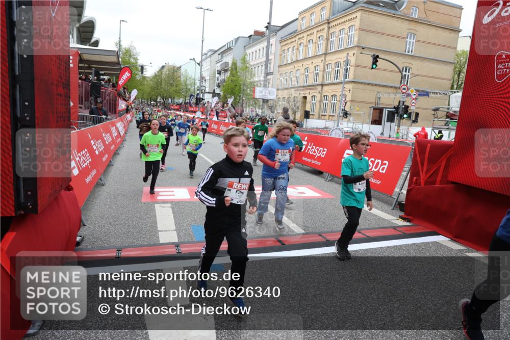 25.04.2026 - Das Zehntel Strokosch-Dieckow http://msf.ph/oto/9626340 25.04.2026 10:59:11 Ziel 5153, 5159, 5185, 5212, 5366, 5532, 5556, 5568, 5609, 5731, 5757, 5850, 5862, 6347, 6576, 6600, 6723, 6741, 6802, 6843, 7144, 7301, 7318, 7356, 7414, 7417, 7516, 7520, 7565, 7673, 7677 meine-sportfotos.de