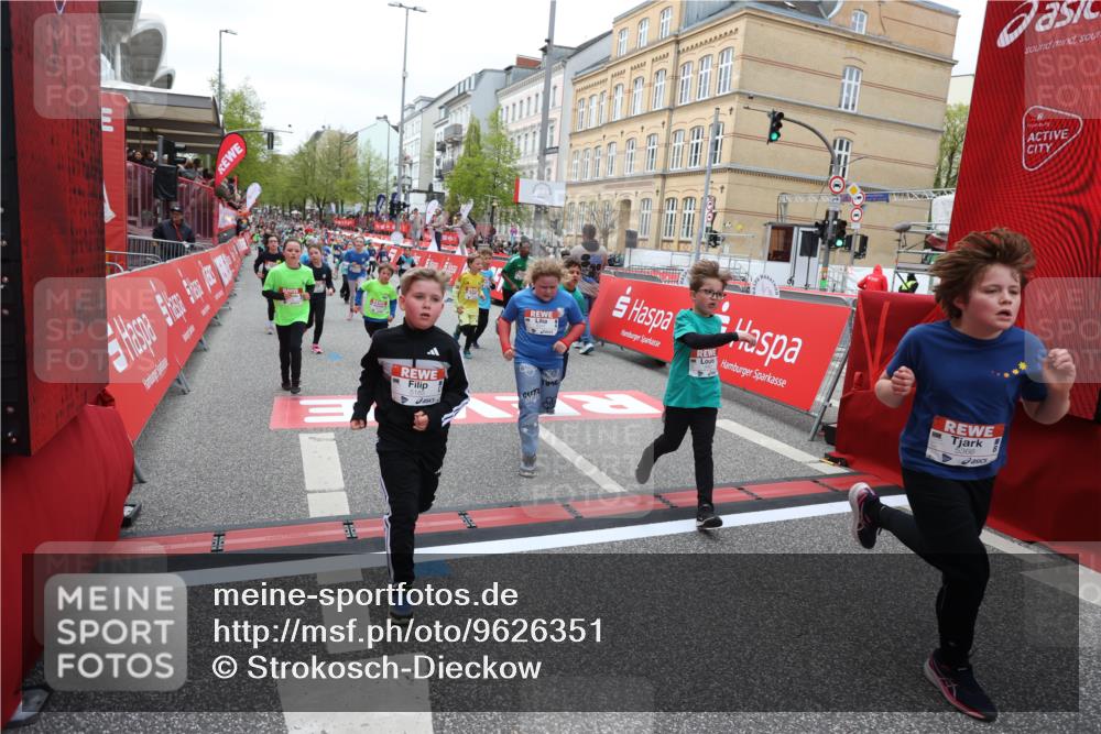 25.04.2026 - Das Zehntel Strokosch-Dieckow http://msf.ph/oto/9626351 25.04.2026 10:59:11 Ziel 5153, 5159, 5185, 5212, 5366, 5532, 5556, 5568, 5609, 5731, 5757, 5850, 5862, 6347, 6576, 6600, 6723, 6741, 6802, 6843, 7144, 7301, 7318, 7356, 7414, 7417, 7516, 7520, 7565, 7673, 7677 meine-sportfotos.de