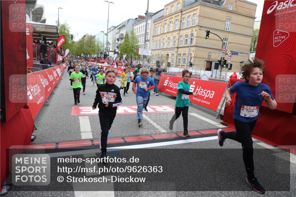 25.04.2026 - Das Zehntel Strokosch-Dieckow http://msf.ph/oto/9626363 25.04.2026 10:59:11 Ziel 5153, 5159, 5185, 5212, 5366, 5532, 5556, 5568, 5609, 5731, 5757, 5850, 5862, 6347, 6576, 6600, 6723, 6741, 6802, 6843, 7144, 7301, 7318, 7356, 7414, 7417, 7516, 7520, 7565, 7673, 7677 meine-sportfotos.de