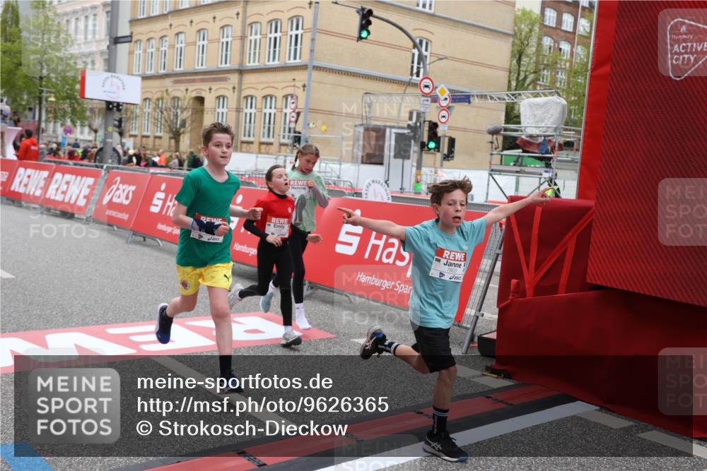 25.04.2026 - Das Zehntel Strokosch-Dieckow http://msf.ph/oto/9626365 25.04.2026 10:52:40 Ziel 5484, 5782, 5820, 6078, 6136, 6424, 7208, 7300, 7603, 7700, 7721, 7897, 7957, 7963 meine-sportfotos.de
