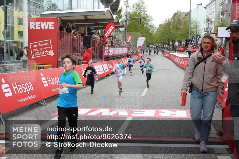 25.04.2026 - Das Zehntel Strokosch-Dieckow http://msf.ph/oto/9626374 25.04.2026 10:49:35 Ziel 6104, 6326, 6407, 7381, 7385, 7547, 7747, 7982, 8025 meine-sportfotos.de