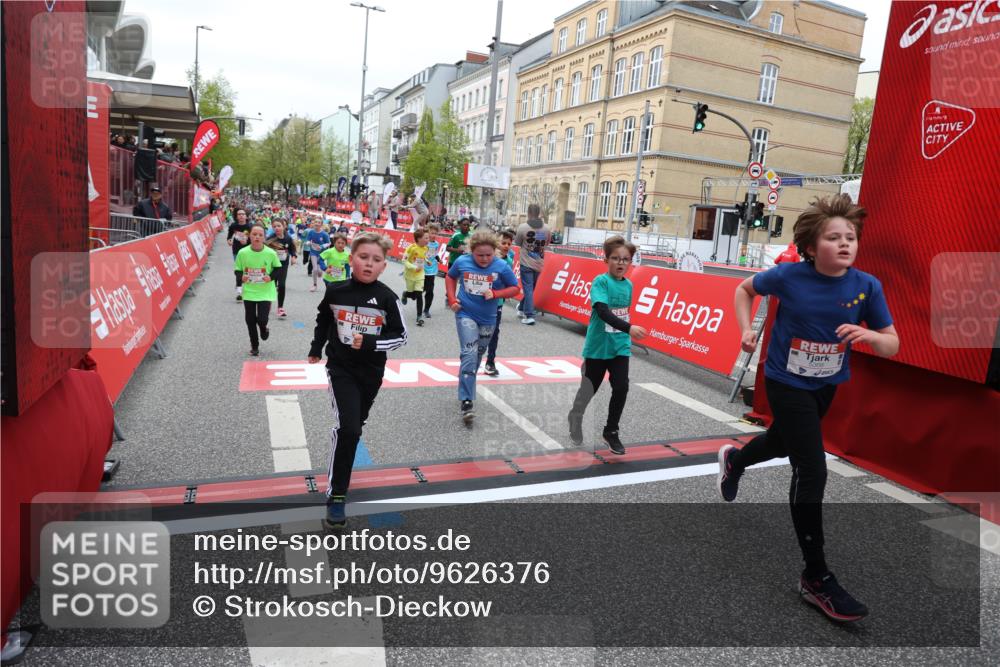 25.04.2026 - Das Zehntel Strokosch-Dieckow http://msf.ph/oto/9626376 25.04.2026 10:59:11 Ziel 5153, 5159, 5185, 5212, 5366, 5532, 5556, 5568, 5609, 5731, 5757, 5850, 5862, 6347, 6576, 6600, 6723, 6741, 6802, 6843, 7144, 7301, 7318, 7356, 7414, 7417, 7516, 7520, 7565, 7673, 7677 meine-sportfotos.de