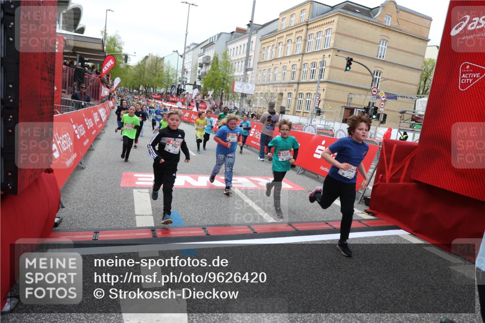 25.04.2026 - Das Zehntel Strokosch-Dieckow http://msf.ph/oto/9626420 25.04.2026 10:59:11 Ziel 5153, 5159, 5185, 5212, 5366, 5532, 5556, 5568, 5609, 5731, 5757, 5850, 5862, 6347, 6576, 6600, 6723, 6741, 6802, 6843, 7144, 7301, 7318, 7356, 7414, 7417, 7516, 7520, 7565, 7673, 7677 meine-sportfotos.de