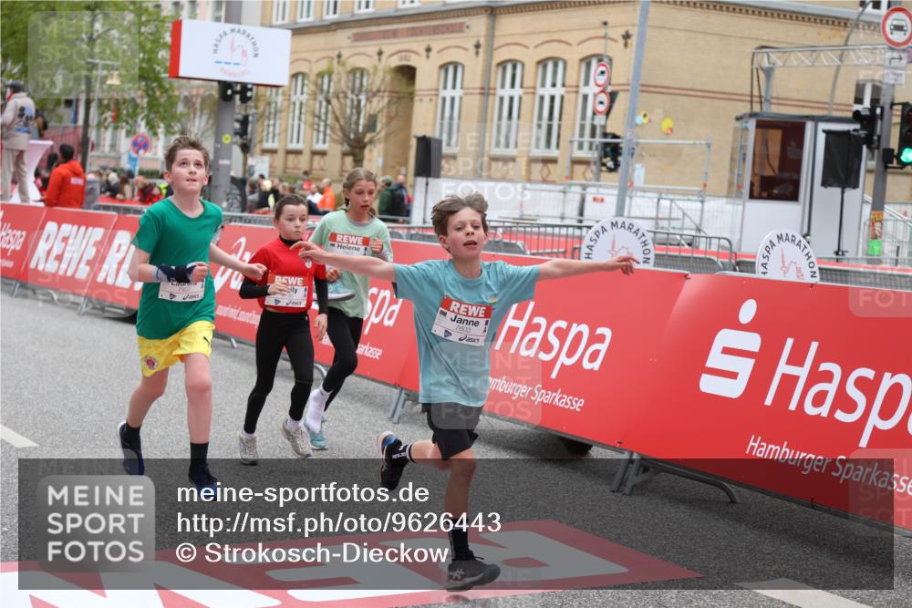 25.04.2026 - Das Zehntel Strokosch-Dieckow http://msf.ph/oto/9626443 25.04.2026 10:52:39 Ziel 5484, 5782, 5820, 6078, 6136, 6424, 7208, 7300, 7332, 7603, 7700, 7721, 7957, 7963 meine-sportfotos.de