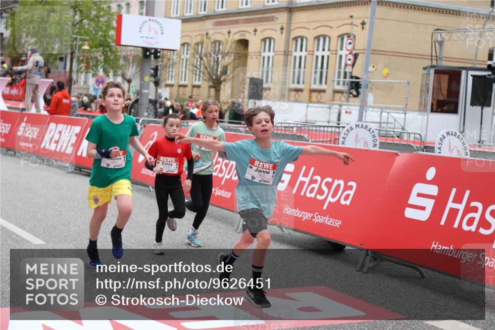 25.04.2026 - Das Zehntel Strokosch-Dieckow http://msf.ph/oto/9626451 25.04.2026 10:52:39 Ziel 5484, 5782, 5820, 6078, 6136, 6424, 7208, 7300, 7332, 7603, 7700, 7721, 7957, 7963 meine-sportfotos.de