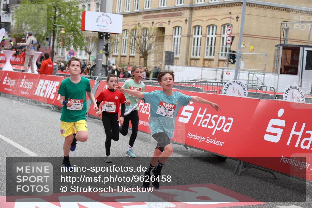 25.04.2026 - Das Zehntel Strokosch-Dieckow http://msf.ph/oto/9626458 25.04.2026 10:52:39 Ziel 5484, 5782, 5820, 6078, 6136, 6424, 7208, 7300, 7332, 7603, 7700, 7721, 7957, 7963 meine-sportfotos.de