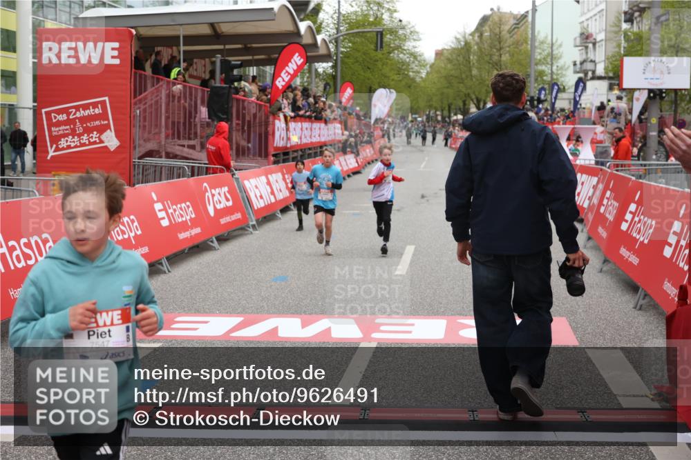25.04.2026 - Das Zehntel Strokosch-Dieckow http://msf.ph/oto/9626491 25.04.2026 10:49:37 Ziel 6104, 6326, 6407, 7381, 7385, 7547, 7747, 7753, 8025 meine-sportfotos.de