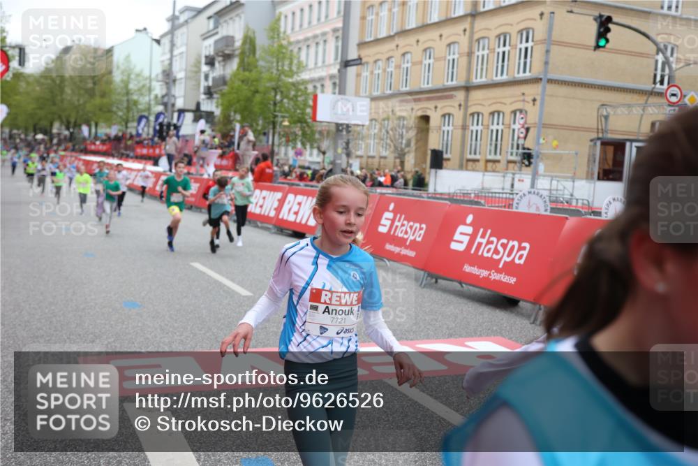 25.04.2026 - Das Zehntel Strokosch-Dieckow http://msf.ph/oto/9626526 25.04.2026 10:52:37 Ziel 5484, 5782, 5820, 5823, 6078, 6424, 7103, 7208, 7300, 7332, 7603, 7700, 7721 meine-sportfotos.de