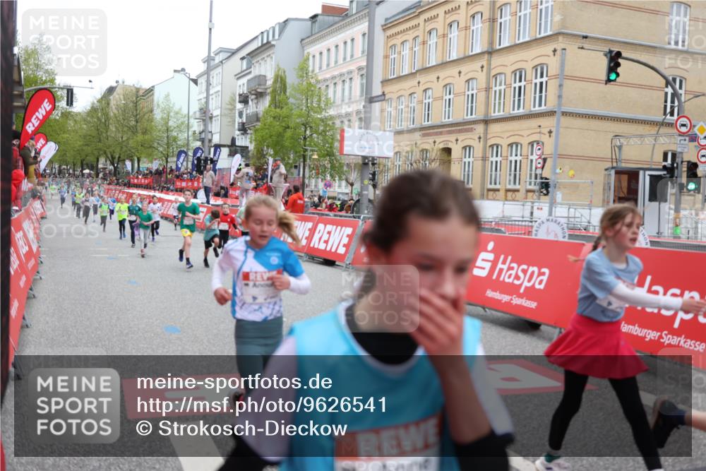 25.04.2026 - Das Zehntel Strokosch-Dieckow http://msf.ph/oto/9626541 25.04.2026 10:52:37 Ziel 5484, 5782, 5820, 5823, 6078, 6424, 7103, 7208, 7300, 7332, 7603, 7700, 7721 meine-sportfotos.de