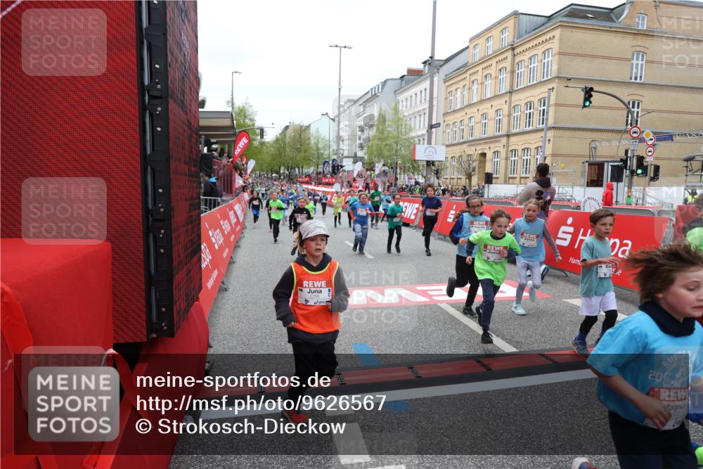 25.04.2026 - Das Zehntel Strokosch-Dieckow http://msf.ph/oto/9626567 25.04.2026 10:59:09 Ziel 5153, 5159, 5185, 5366, 5568, 5609, 5850, 5862, 6347, 6576, 6600, 6681, 6741, 6802, 7301, 7318, 7414, 7417, 7516, 7565, 7673, 7677, 7736, 7755 meine-sportfotos.de