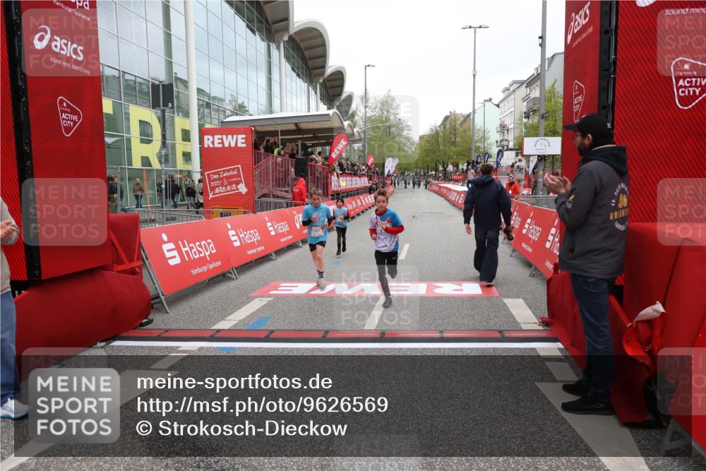 25.04.2026 - Das Zehntel Strokosch-Dieckow http://msf.ph/oto/9626569 25.04.2026 10:49:39 Ziel 6104, 6407, 6913, 7006, 7385, 7547, 7664, 7747, 7748, 7753, 8025 meine-sportfotos.de