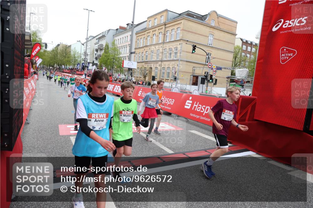25.04.2026 - Das Zehntel Strokosch-Dieckow http://msf.ph/oto/9626572 25.04.2026 10:52:36 Ziel 5484, 5526, 5551, 5782, 5820, 5823, 6078, 6424, 7103, 7208, 7300, 7332, 7388, 7700, 7721 meine-sportfotos.de