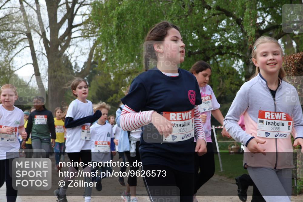 25.04.2026 - Das Zehntel Zöllner http://msf.ph/oto/9626573 25.04.2026 07:45:52 Laufen 3513, 3050, 1785, 3056 meine-sportfotos.de