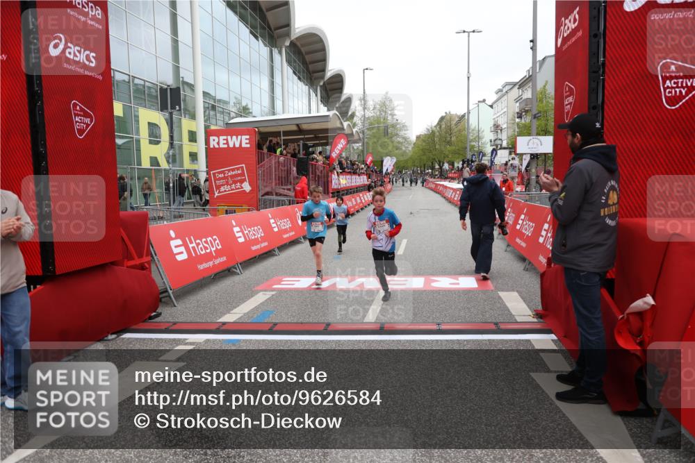 25.04.2026 - Das Zehntel Strokosch-Dieckow http://msf.ph/oto/9626584 25.04.2026 10:49:39 Ziel 6104, 6407, 6913, 7006, 7385, 7547, 7664, 7747, 7748, 7753, 8025 meine-sportfotos.de