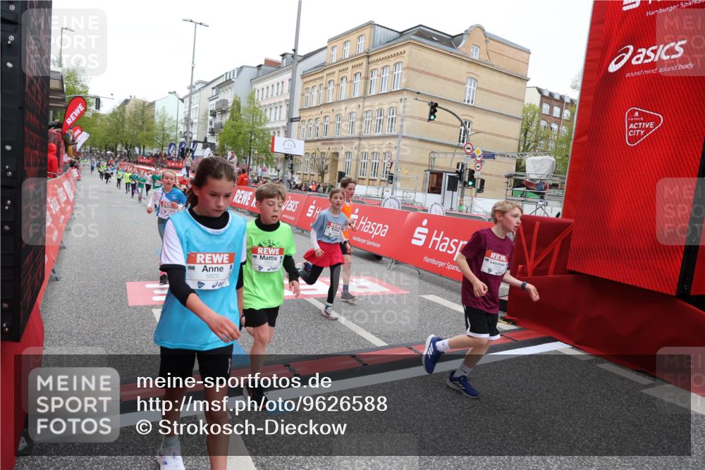 25.04.2026 - Das Zehntel Strokosch-Dieckow http://msf.ph/oto/9626588 25.04.2026 10:52:36 Ziel 5484, 5526, 5551, 5782, 5820, 5823, 6078, 6424, 7103, 7208, 7300, 7332, 7388, 7700, 7721 meine-sportfotos.de