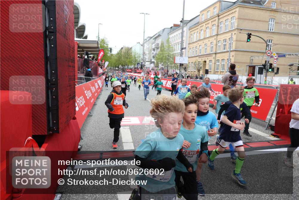 25.04.2026 - Das Zehntel Strokosch-Dieckow http://msf.ph/oto/9626602 25.04.2026 10:59:09 Ziel 5153, 5159, 5185, 5366, 5568, 5609, 5850, 5862, 6347, 6576, 6600, 6681, 6741, 6802, 7301, 7318, 7414, 7417, 7516, 7565, 7673, 7677, 7736, 7755 meine-sportfotos.de