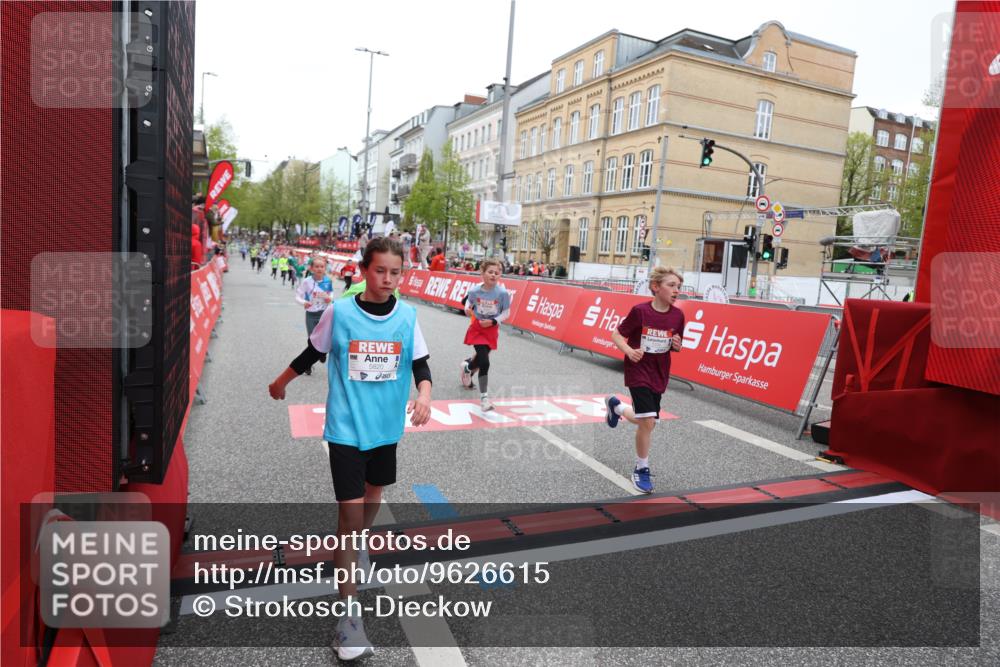 25.04.2026 - Das Zehntel Strokosch-Dieckow http://msf.ph/oto/9626615 25.04.2026 10:52:35 Ziel 5089, 5484, 5526, 5551, 5782, 5820, 5823, 6078, 6424, 7103, 7208, 7300, 7332, 7388, 7700, 7721 meine-sportfotos.de