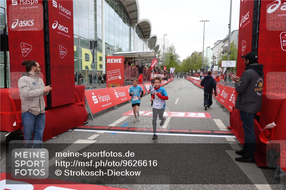 25.04.2026 - Das Zehntel Strokosch-Dieckow http://msf.ph/oto/9626616 25.04.2026 10:49:40 Ziel 5012, 6104, 6407, 6913, 7006, 7547, 7664, 7747, 7748, 7753, 8025 meine-sportfotos.de
