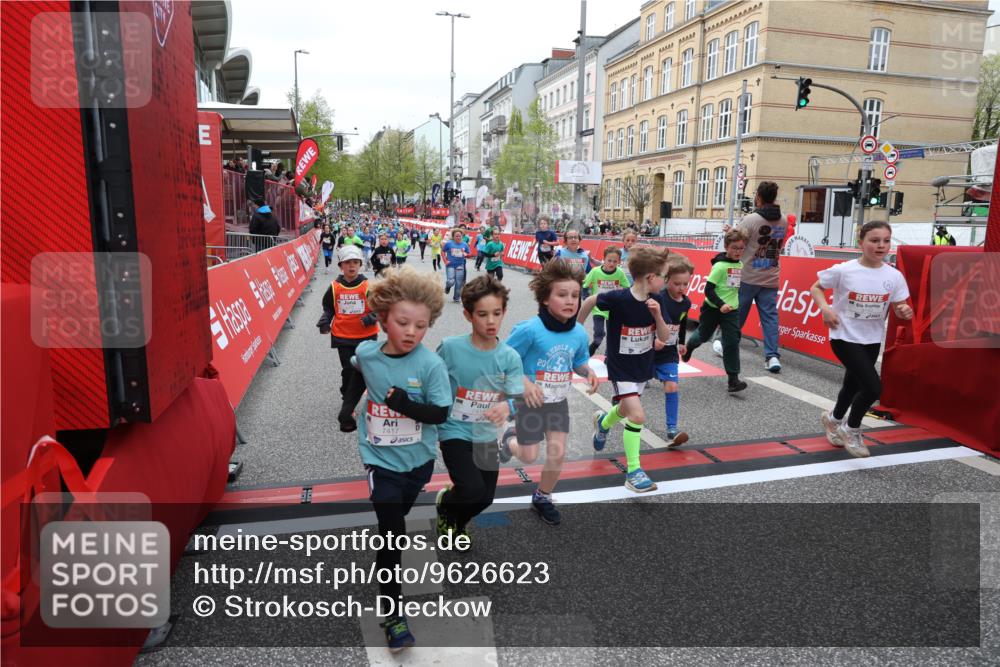 25.04.2026 - Das Zehntel Strokosch-Dieckow http://msf.ph/oto/9626623 25.04.2026 10:59:08 Ziel 5153, 5159, 5185, 5366, 5568, 5609, 6348, 6576, 6600, 6609, 6681, 6741, 6802, 7301, 7318, 7414, 7417, 7516, 7565, 7673, 7677, 7736, 7755 meine-sportfotos.de