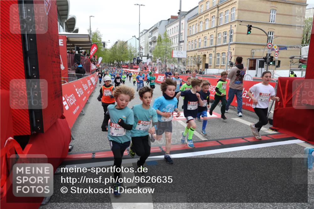 25.04.2026 - Das Zehntel Strokosch-Dieckow http://msf.ph/oto/9626635 25.04.2026 10:59:08 Ziel 5153, 5159, 5185, 5366, 5568, 5609, 6348, 6576, 6600, 6609, 6681, 6741, 6802, 7301, 7318, 7414, 7417, 7516, 7565, 7673, 7677, 7736, 7755 meine-sportfotos.de