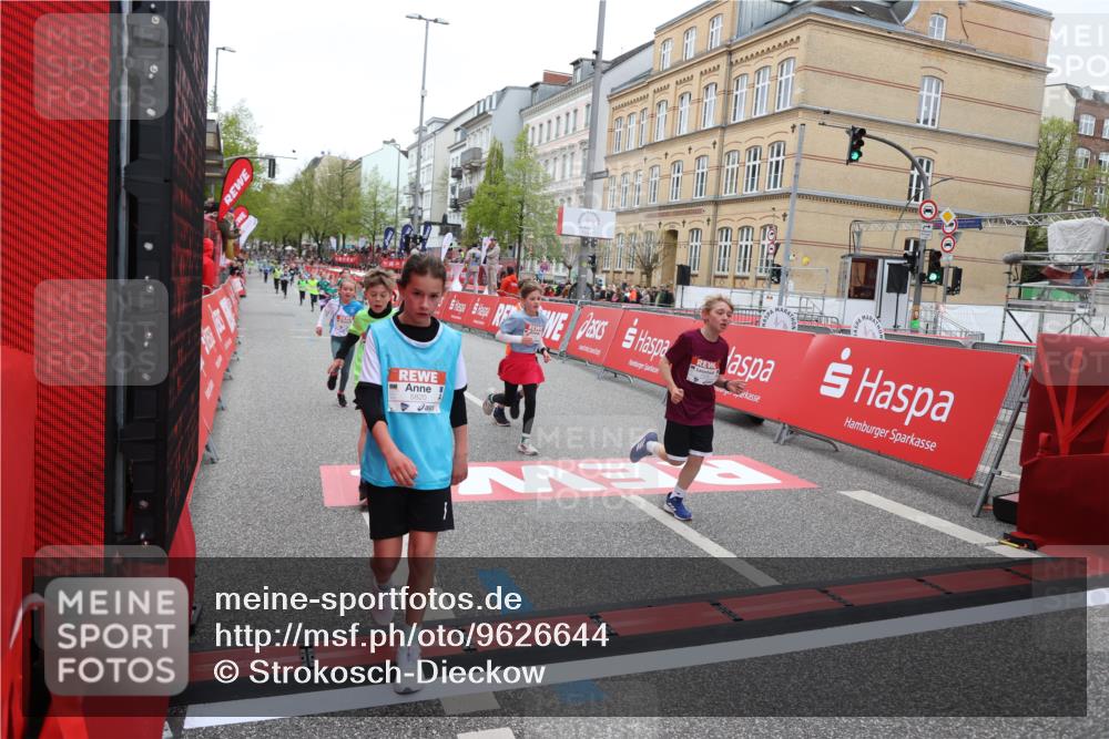 25.04.2026 - Das Zehntel Strokosch-Dieckow http://msf.ph/oto/9626644 25.04.2026 10:52:35 Ziel 5089, 5484, 5526, 5551, 5782, 5820, 5823, 6078, 6424, 7103, 7208, 7300, 7332, 7388, 7700, 7721 meine-sportfotos.de