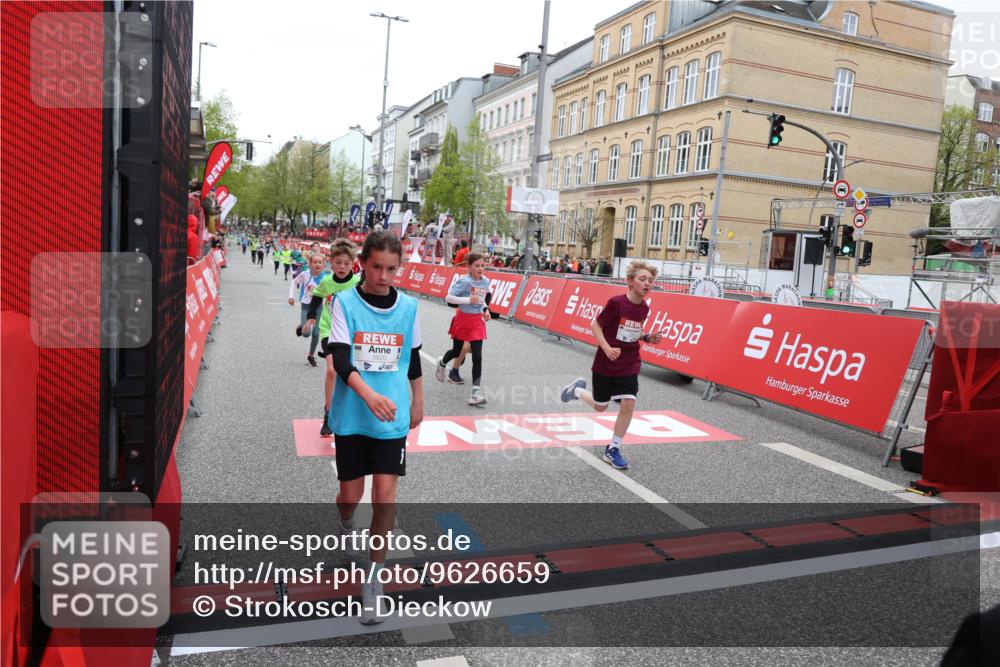 25.04.2026 - Das Zehntel Strokosch-Dieckow http://msf.ph/oto/9626659 25.04.2026 10:52:35 Ziel 5089, 5484, 5526, 5551, 5782, 5820, 5823, 6078, 6424, 7103, 7208, 7300, 7332, 7388, 7700, 7721 meine-sportfotos.de