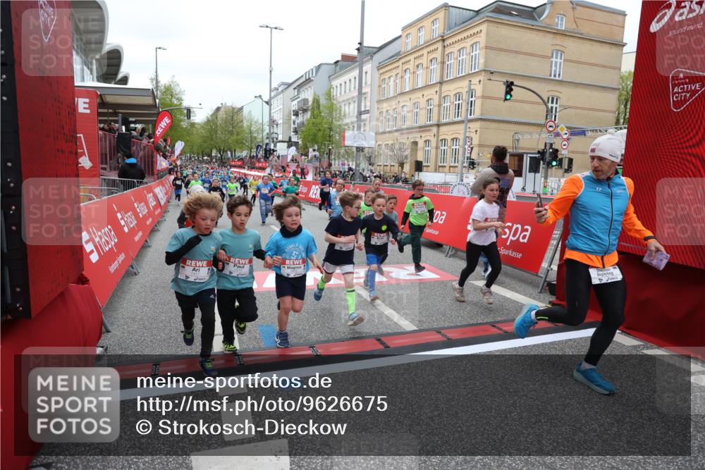 25.04.2026 - Das Zehntel Strokosch-Dieckow http://msf.ph/oto/9626675 25.04.2026 10:59:08 Ziel 5153, 5159, 5185, 5366, 5568, 5609, 6348, 6576, 6600, 6609, 6681, 6741, 6802, 7301, 7318, 7414, 7417, 7516, 7565, 7673, 7677, 7736, 7755 meine-sportfotos.de