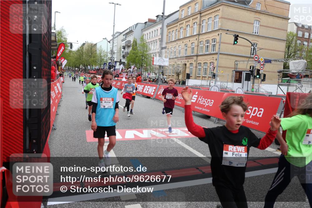 25.04.2026 - Das Zehntel Strokosch-Dieckow http://msf.ph/oto/9626677 25.04.2026 10:52:35 Ziel 5089, 5484, 5526, 5551, 5782, 5820, 5823, 6078, 6424, 7103, 7208, 7300, 7332, 7388, 7700, 7721 meine-sportfotos.de