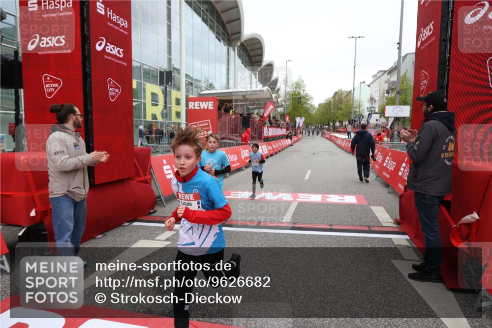 25.04.2026 - Das Zehntel Strokosch-Dieckow http://msf.ph/oto/9626682 25.04.2026 10:49:41 Ziel 5012, 6407, 6913, 7006, 7547, 7664, 7747, 7748, 7753, 8025 meine-sportfotos.de