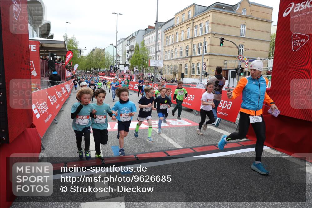 25.04.2026 - Das Zehntel Strokosch-Dieckow http://msf.ph/oto/9626685 25.04.2026 10:59:08 Ziel 5153, 5159, 5185, 5366, 5568, 5609, 6348, 6576, 6600, 6609, 6681, 6741, 6802, 7301, 7318, 7414, 7417, 7516, 7565, 7673, 7677, 7736, 7755 meine-sportfotos.de