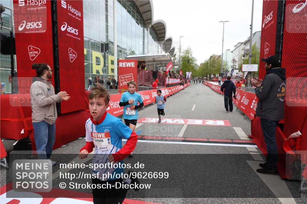 25.04.2026 - Das Zehntel Strokosch-Dieckow http://msf.ph/oto/9626699 25.04.2026 10:49:41 Ziel 5012, 6407, 6913, 7006, 7547, 7664, 7747, 7748, 7753, 8025 meine-sportfotos.de